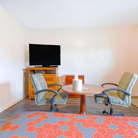 Manor Motel By Oyo Near Oak Brook Chicago Westchester 힐사이드 외부 사진